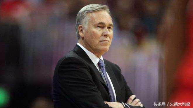 火箭开局领先22分,火箭队三后卫进攻战术