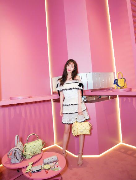 杨幂穿搭新中式同款香云纱,杨幂穿纱裙美上天