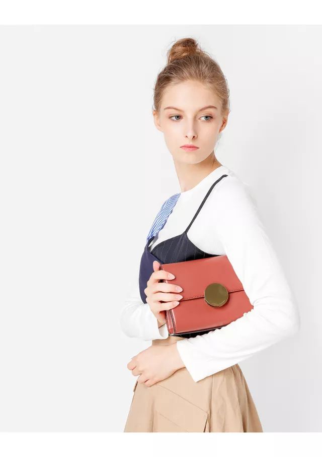 两千块钱应该入手什么包包,500以内的真皮包包品牌推荐