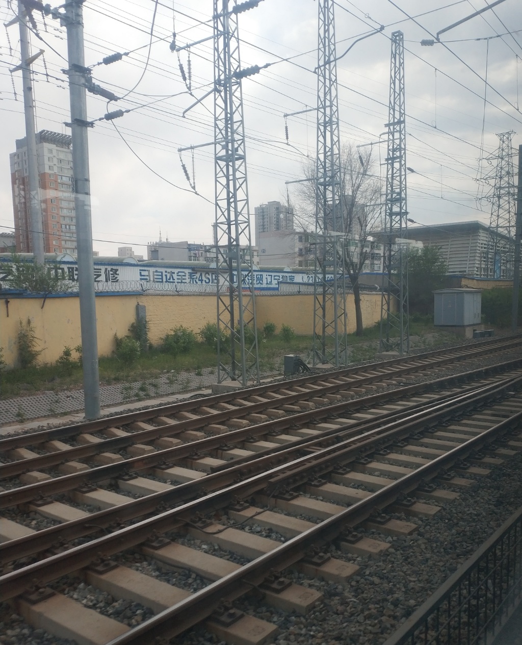 沈丹高铁提速,沈丹线普速列车通过明洞