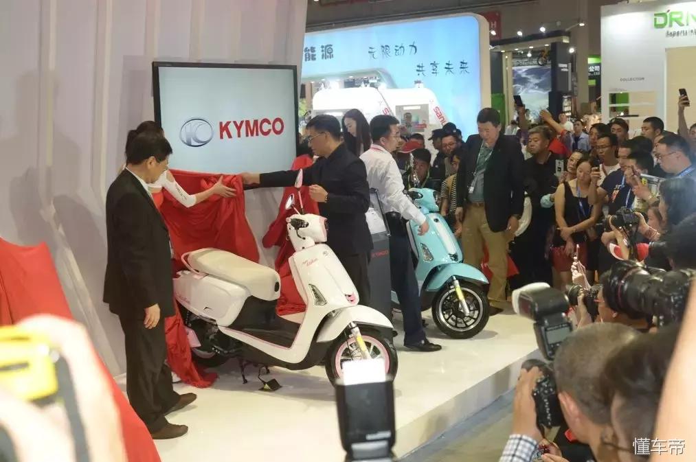 光阳发布动丽150、AnyLike150、2018款K-Rider400，领衔上海摩展