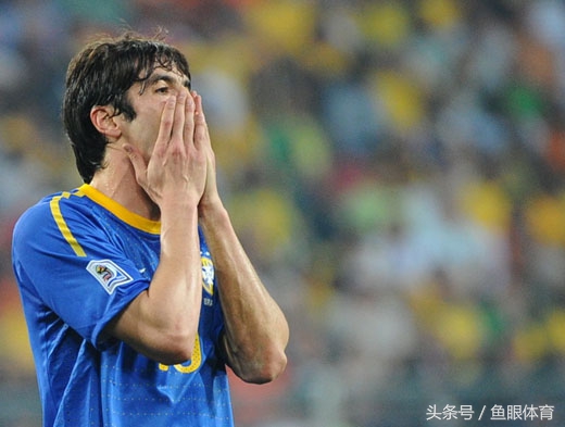 足球场上的催人泪下的瞬间,足球赛场十大感人时刻