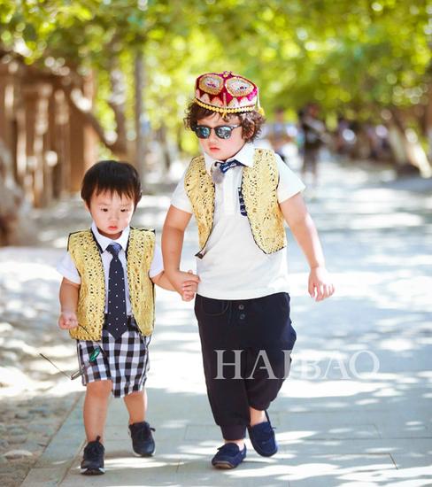 胖轩用一支铅笔就画活了狮子，网友却说他的发型亮了