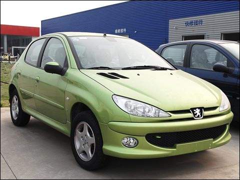 一万元能买到什么二手车,一万元左右的两厢二手车