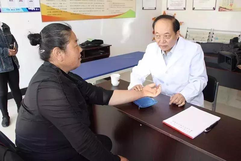 通辽市科尔沁区吕氏中医,妇联精准扶贫工作