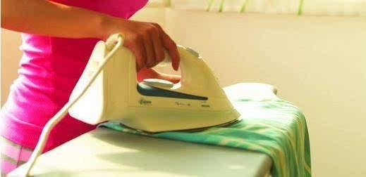 新衣服怎么消除褶皱,刚买的新衣服如何去褶皱