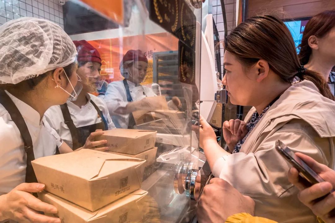 在决定去排鲍师傅前,我建议你点进来看看