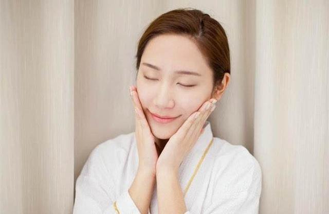 脸上不用超过3种化妆品,女生最不舍得用的化妆品