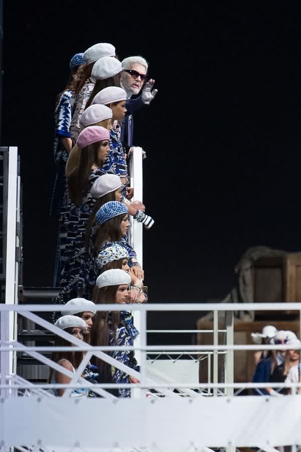 香奈儿巴黎时装秀价值多少,香奈儿巴黎皇宫大瀑布时装秀