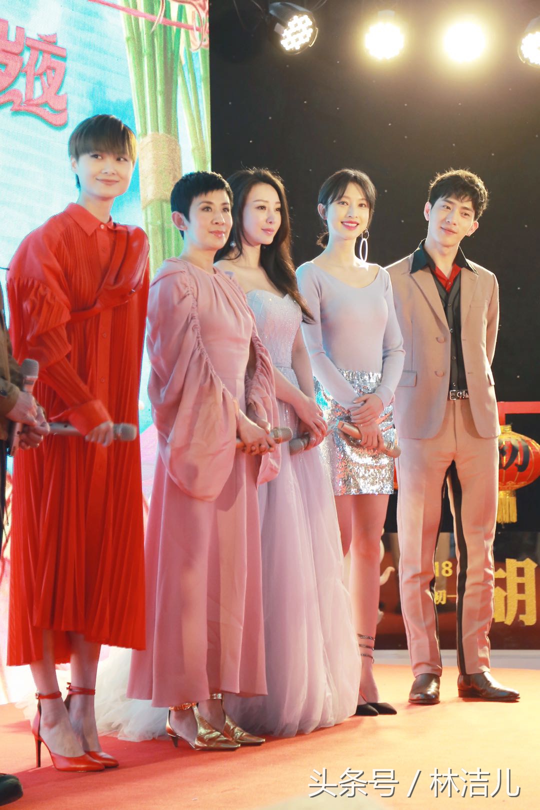 穿旗袍最风情万种,穿旗袍俏皮妩媚又复古灵动