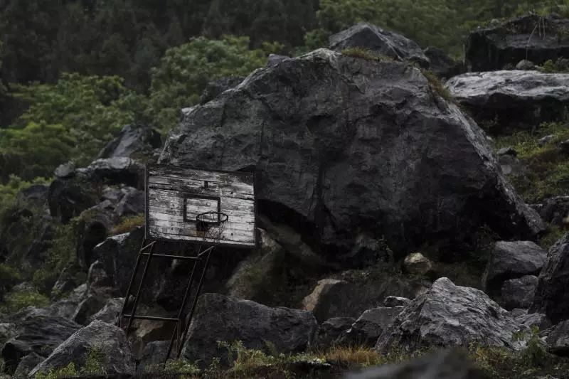 北川中学夹缝男孩是怎么被发现的,夹缝男孩郑海洋学历
