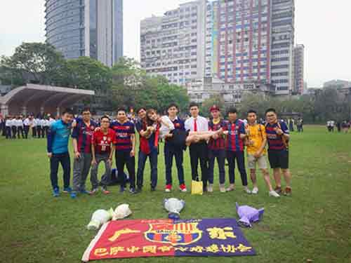 足球激情解说黄健翔完整,足球解说员黄健翔大灌篮