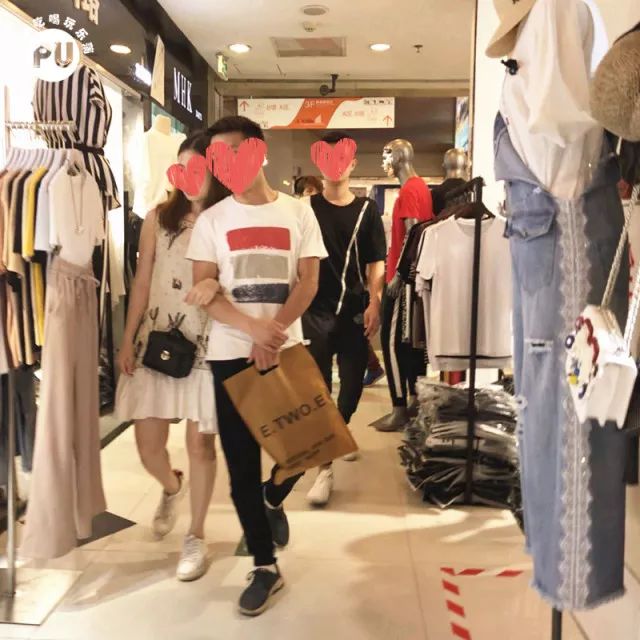 在小红书爆火的产品,在小红书卖女装