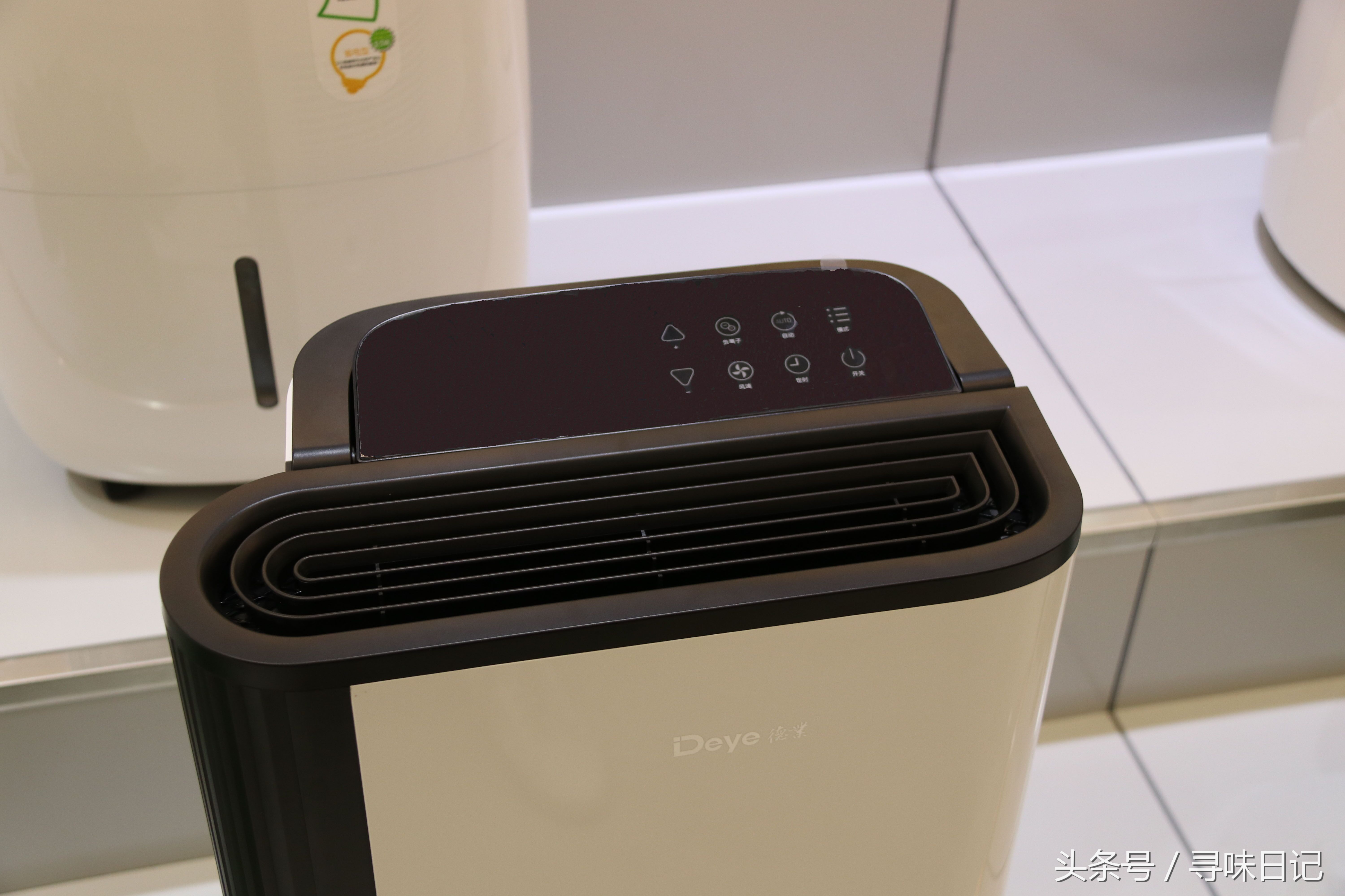 梅雨季节墙壁发霉怎么预防,梅雨季节房间怎么祛湿