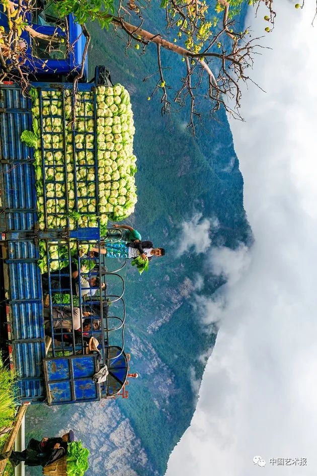 汶川大地震志愿者影集,汶川十年影像
