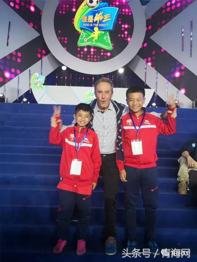 西宁两足球小将勇夺“谁是球王”全国半决赛桂冠