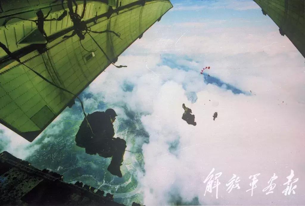 抗震救灾汶川,汶川地震十年感人视频播放