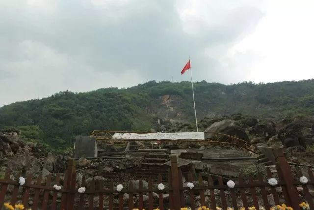 汶川地震北川中学真实画面,汶川地震北川中学