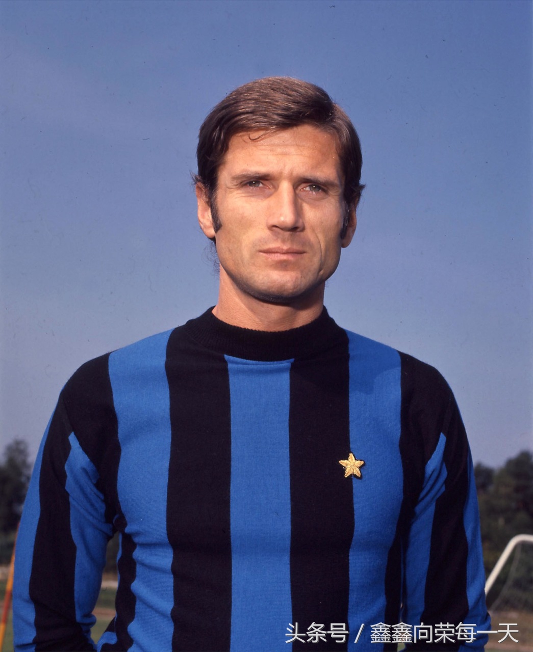 足球十大左脚球星排名,足球史上的10位最佳左后卫