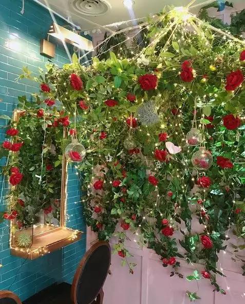 为喜欢自拍的小仙女打造的咖啡店！据说90%的韩国妹子都去打过卡