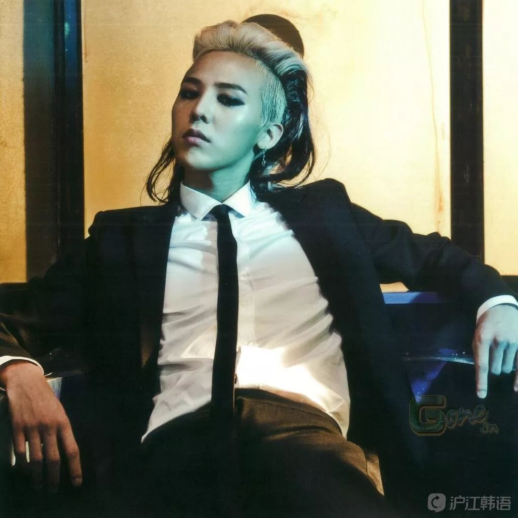 颓废美帅出新高度，你家欧巴也是这么撩的吗？