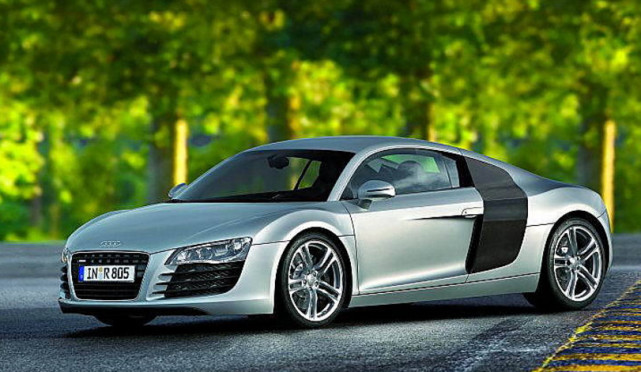 它是钢铁侠的座驾！你能驾驭这台性能怪兽么？