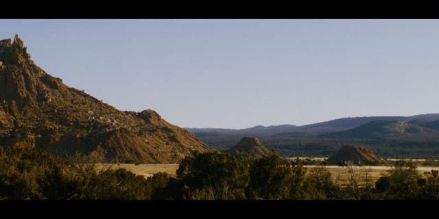 天使和恶魔之间是能够有爱的,天使和恶魔也可以有纯洁的友情