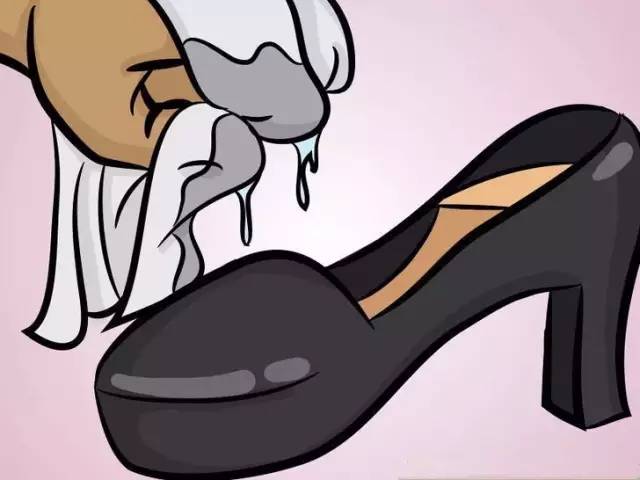 运动鞋子买小了一招变大的妙招,新买的鞋子挤脚怎么使鞋子变大