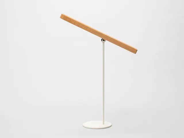 这才是护眼灯该有的样子,又高又大的护眼灯