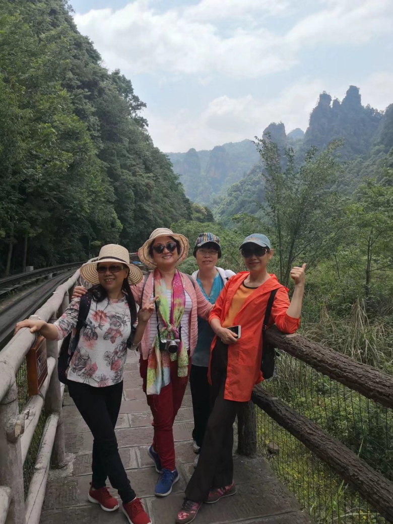 香港人组团游张家界,姐妹相约张家界三日游