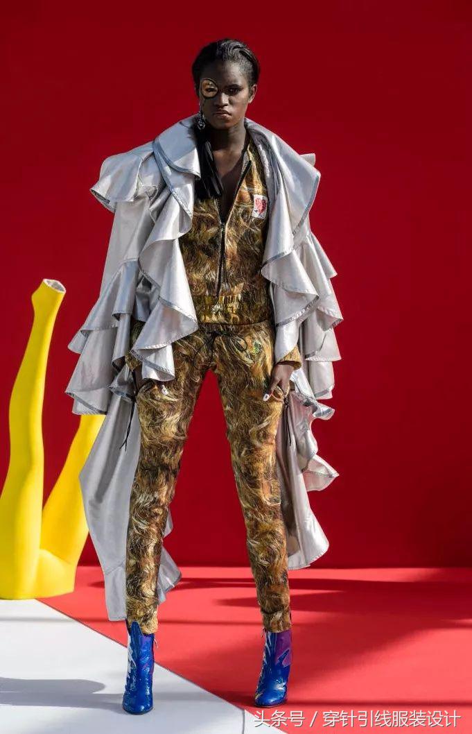 流行跑步运动套装,洋气时尚潮流设计师款运动套装