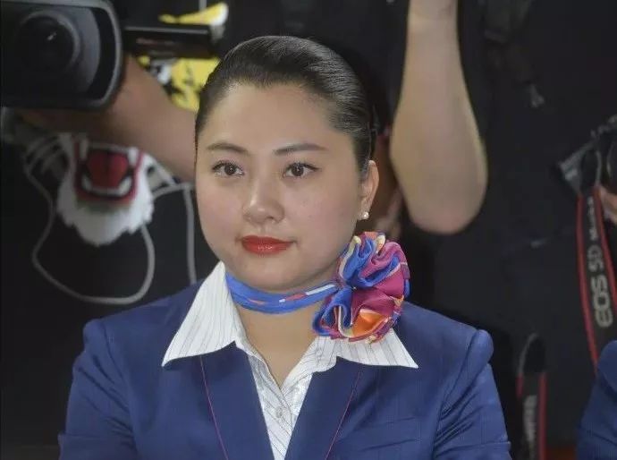 川航机长降落细节,川航机长回忆生死备降惊魂一刻