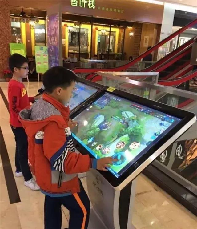 老罗自曝锤子新手机,锤子科技老罗最新视频