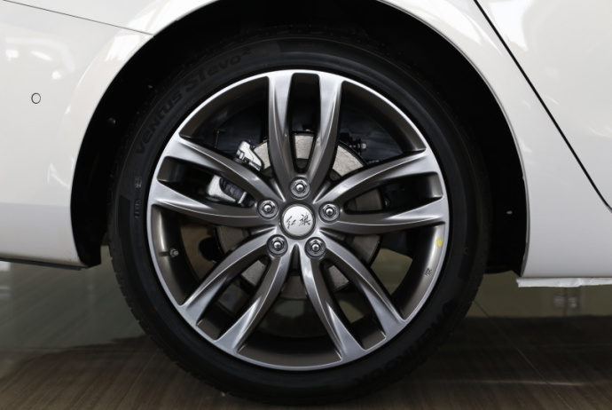 想买红旗h5有什么意见,13款奔腾b50置换多少钱