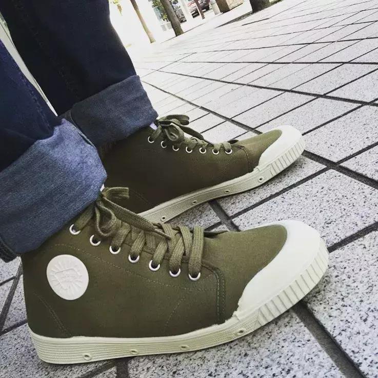 超火爆的潮流帆布鞋你值得拥有,扔掉不要的帆布鞋