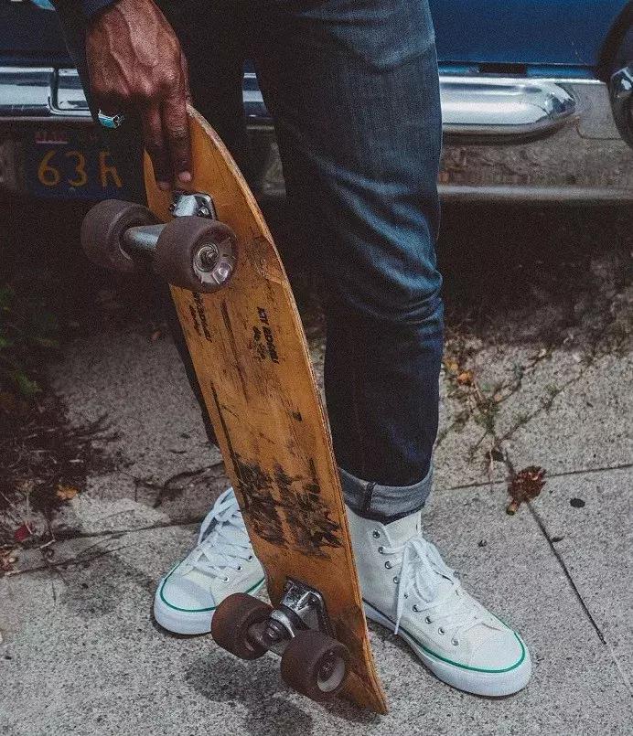 超火爆的潮流帆布鞋你值得拥有,扔掉不要的帆布鞋