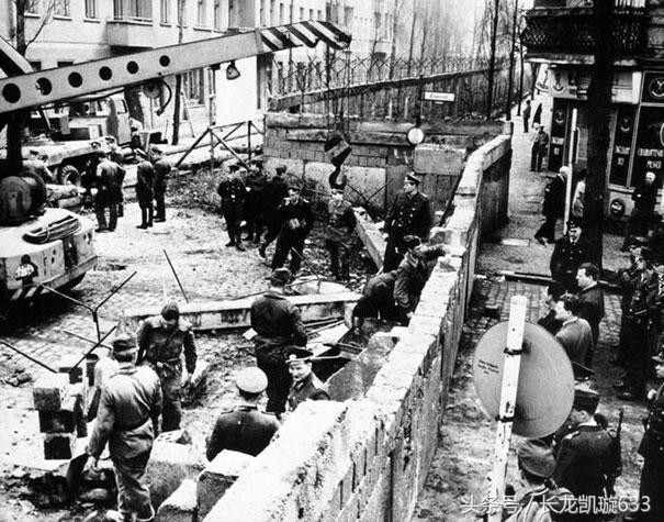 30张令人印象深刻的历史老照片,历史照片回顾模板