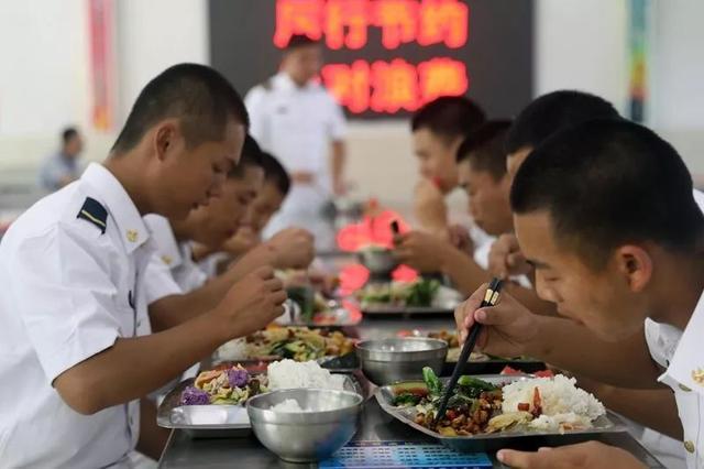 大锅菜怎么做才有农村的味道,大锅菜做起来味道真棒