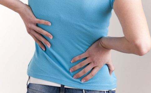 婴儿抱着喂奶好还是躺着喂奶好,不会抱着宝宝喂奶怎么办