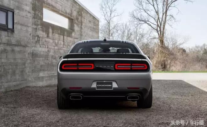 道奇挑战者新款旧款对比,道奇挑战者怀旧款有什么亮点