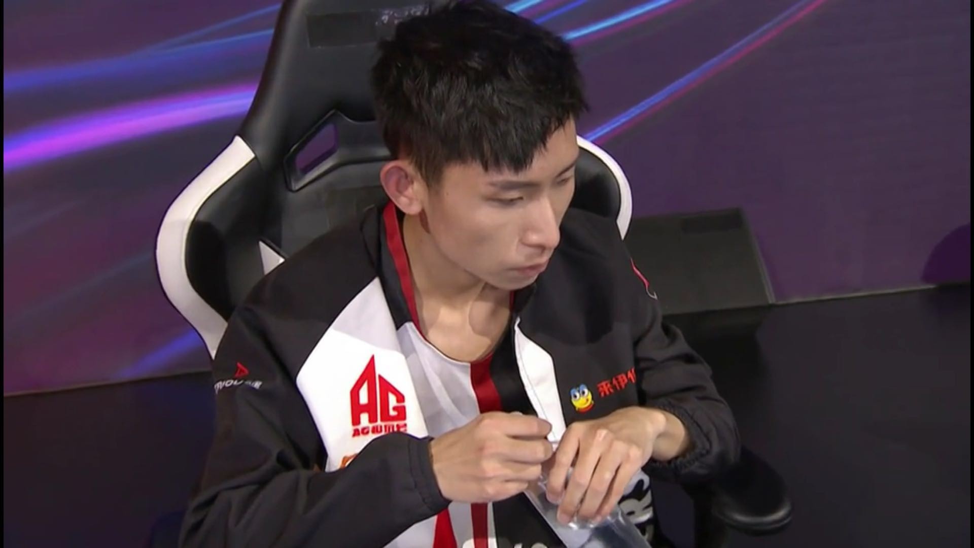 閾舵渤鎴樿埌姊︽唱瀹屾暣瑙嗛,閾舵渤鎴樿埌鍐嶆闄ㄨ惤