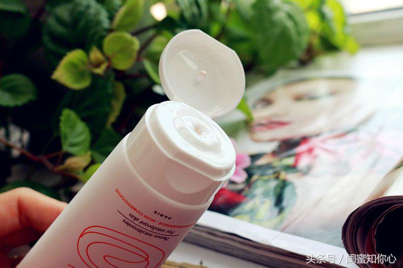 雅漾清爽倍护温和防晒乳液,雅漾防晒喷雾推荐测评