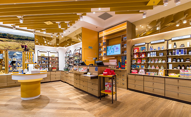 每日资讯|台湾修订化妆品条例/自然堂新品发布会/HERA快闪店