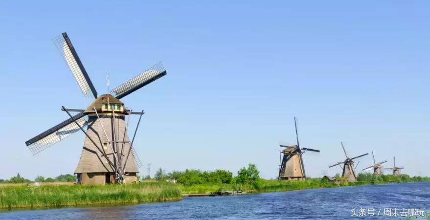 去了夏威夷才知道女人不用穿bra,去了斐济才知道,男人不爱穿裤子