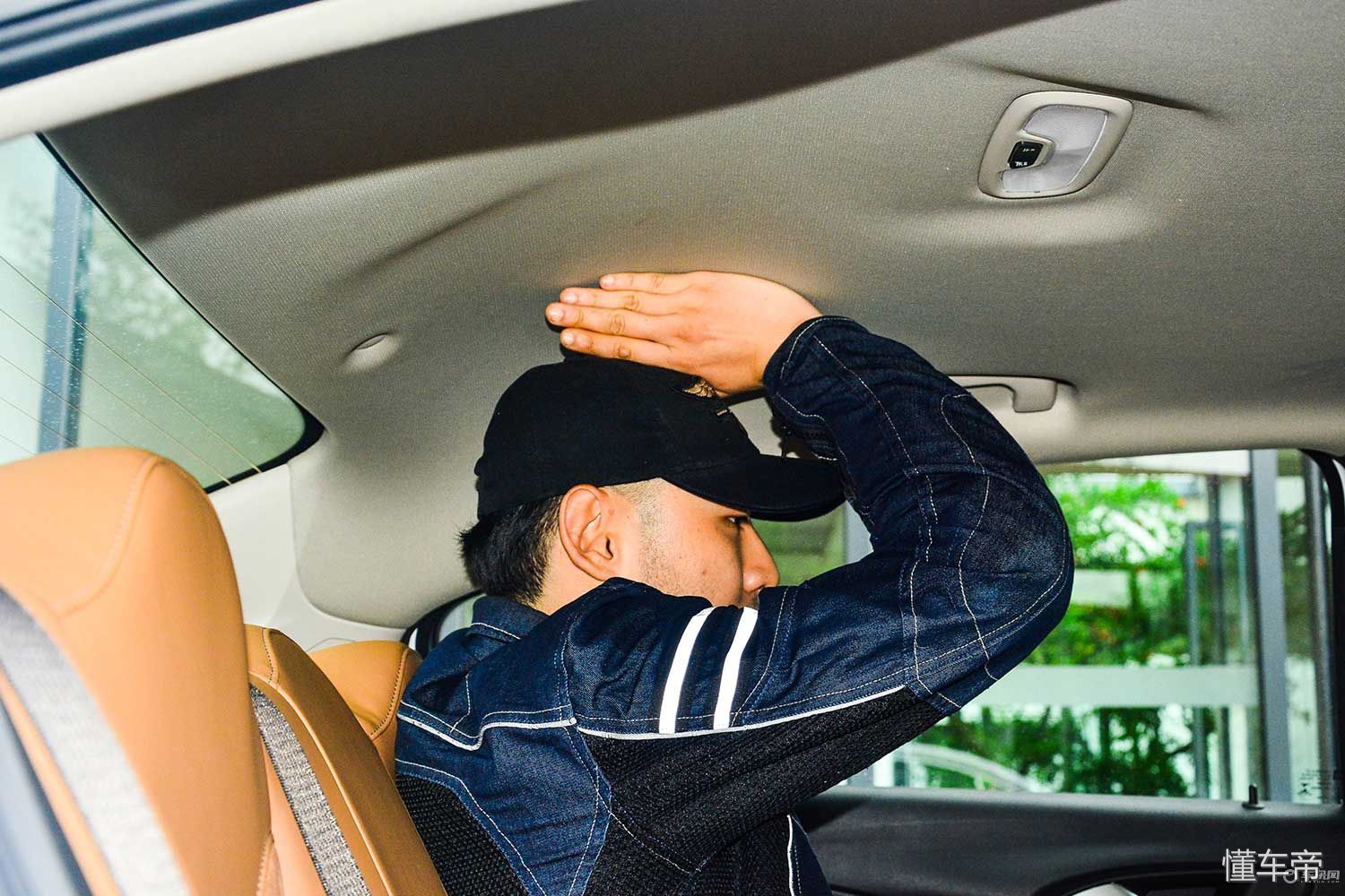 1.3l三缸别克凯越试车,别克凯越外观老款改新款