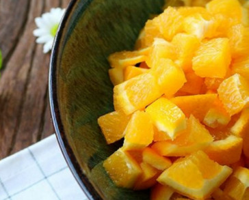 家装品牌银装速果的厨子开课堂了！教你如何用橙子做出美食！