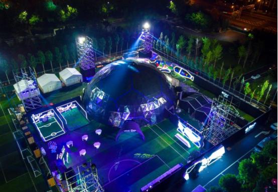 足球明星、定制机、足球宝贝都齐了，vivo联手FIFA今晚搞事情