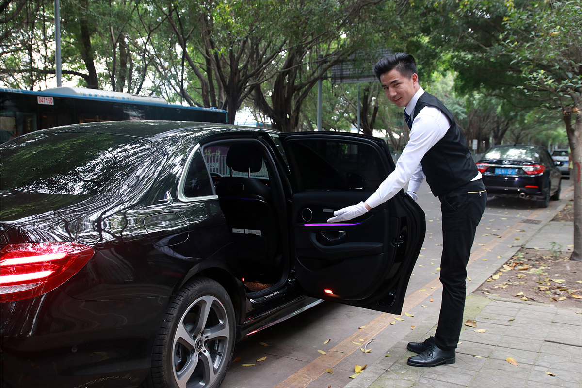 梦想拥有奔驰E的我却先买了华为随行WiFi