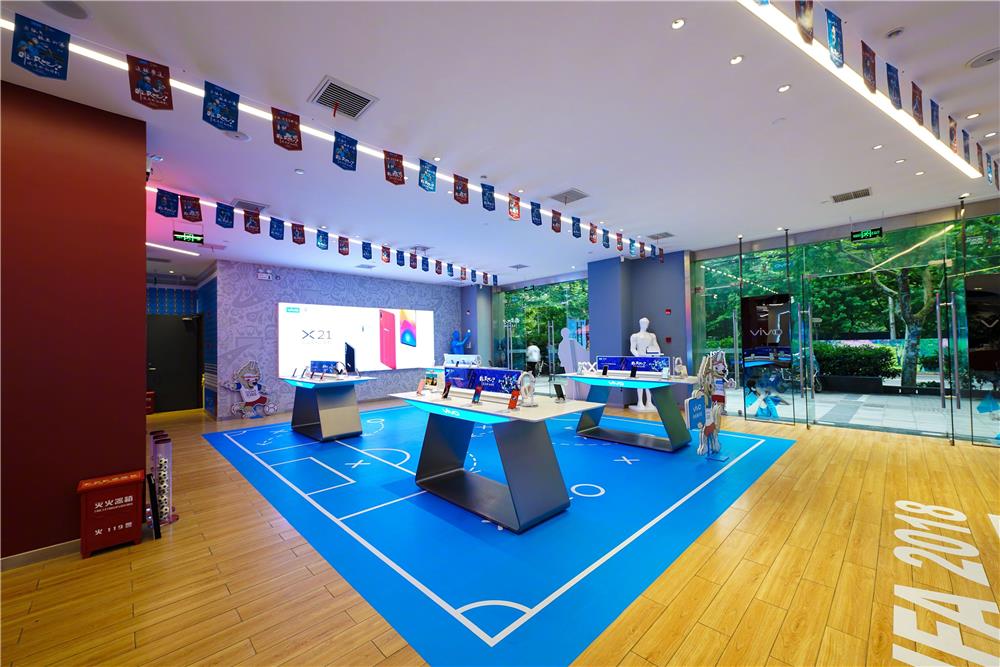 3698元！vivoX21FIFA世界杯非凡版发布：红蓝绝配