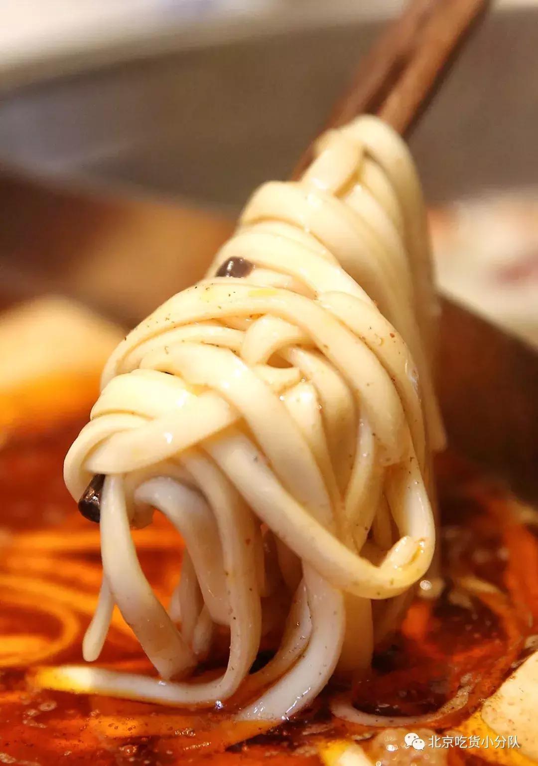 38元无限续餐厅，拿仙女棒吃饭